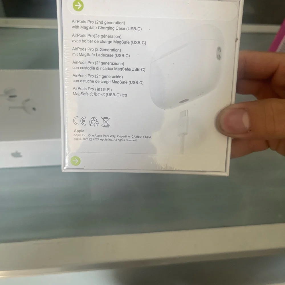 Apple White AirPods Pro Wireless Earbuds with Silicone Tips